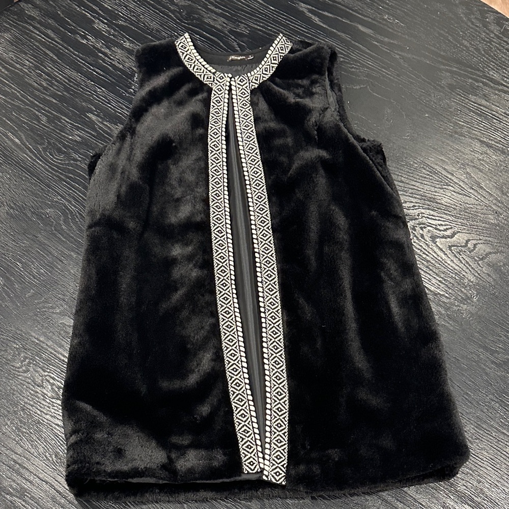 J McLaughlin Elegant Black Sleeveless vest